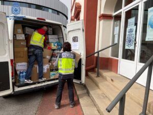 Lee más sobre el artículo La Policía Nacional de Navarra entrega material humanitario